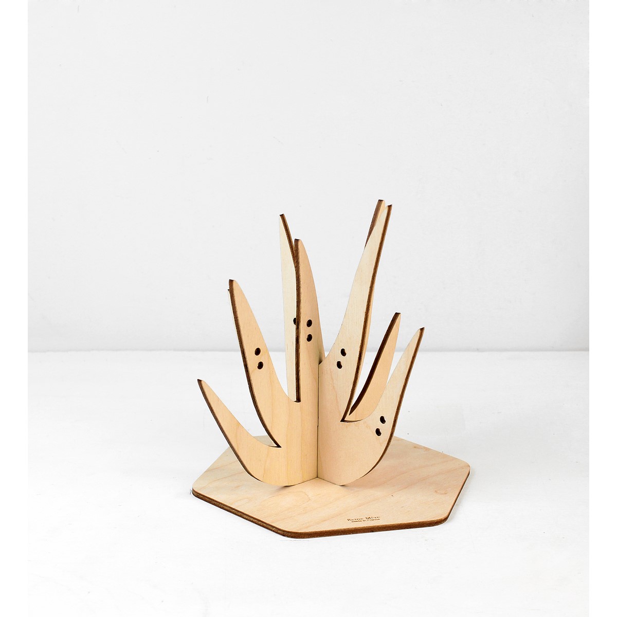 Porte-bijoux Tropique fabriqué en France à partir de bouleau issu de forêt gérée durablement.