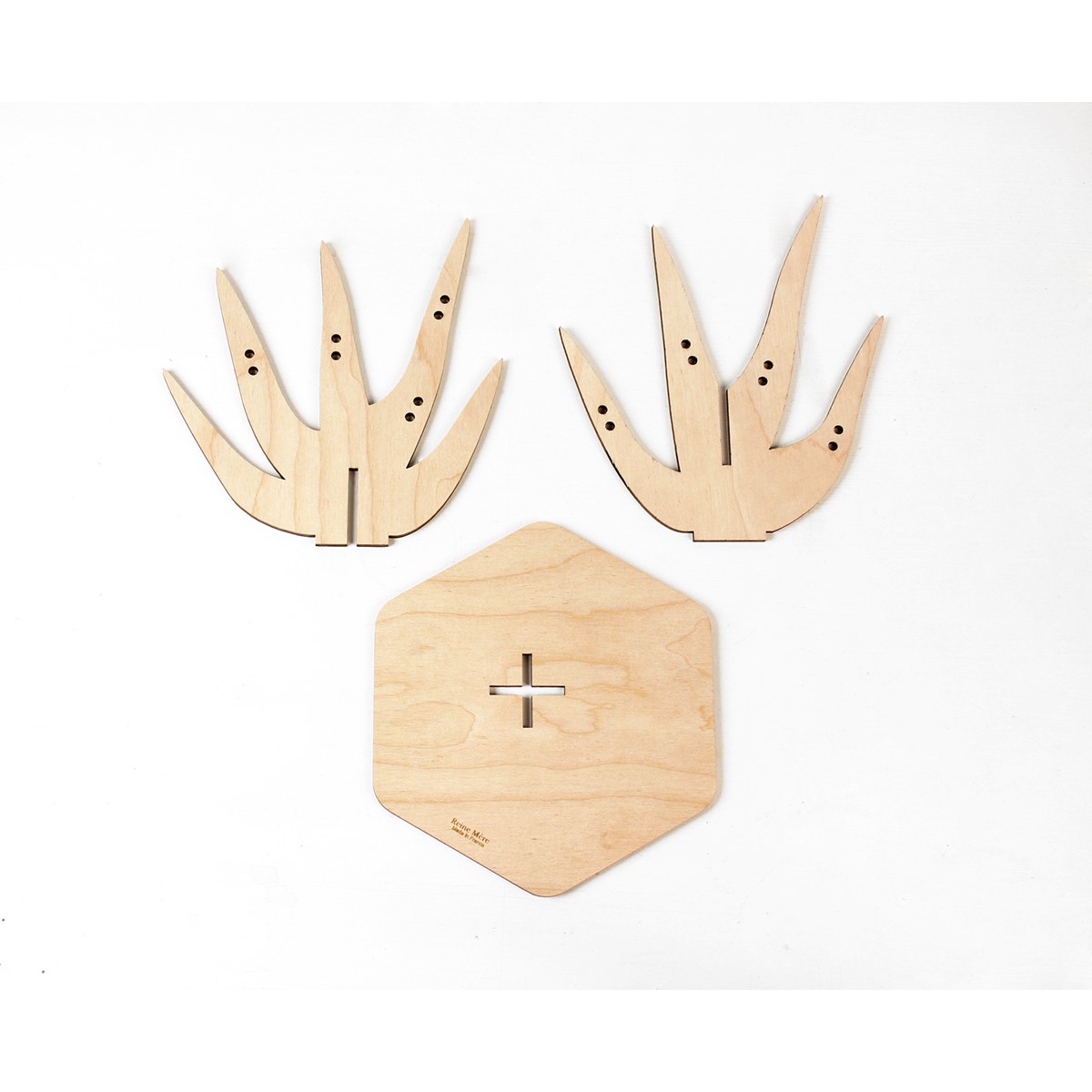 Porte-bijoux Tropique fabriqué en France à partir de bouleau issu de forêt gérée durablement.