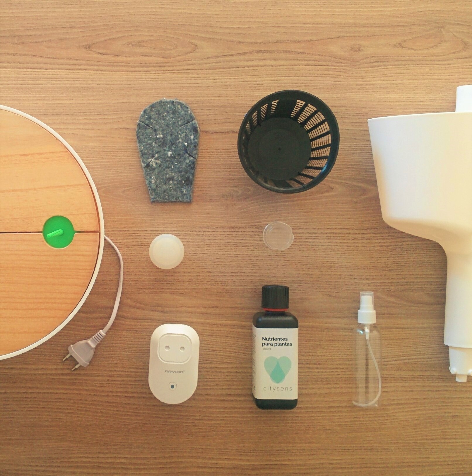 Jardinière verticale d'intérieur avec arrosage intelligent WiFi 15