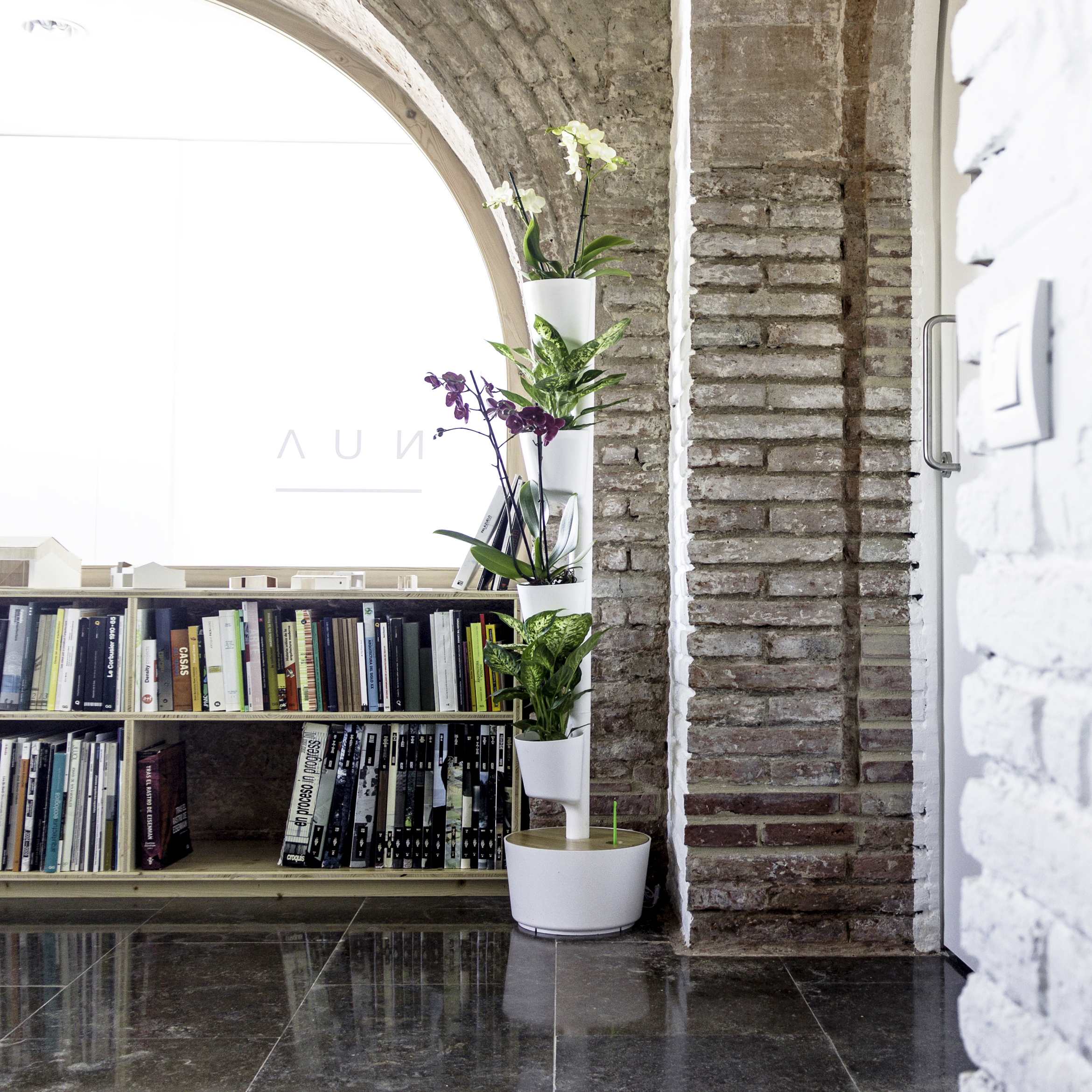 Jardinière verticale d'intérieur avec arrosage intelligent WiFi 2