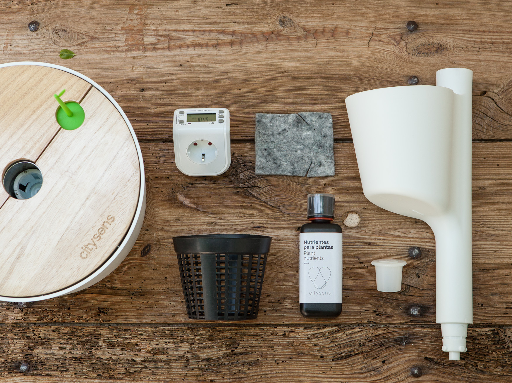 Jardinière verticale d'intérieur avec arrosage automatique 23