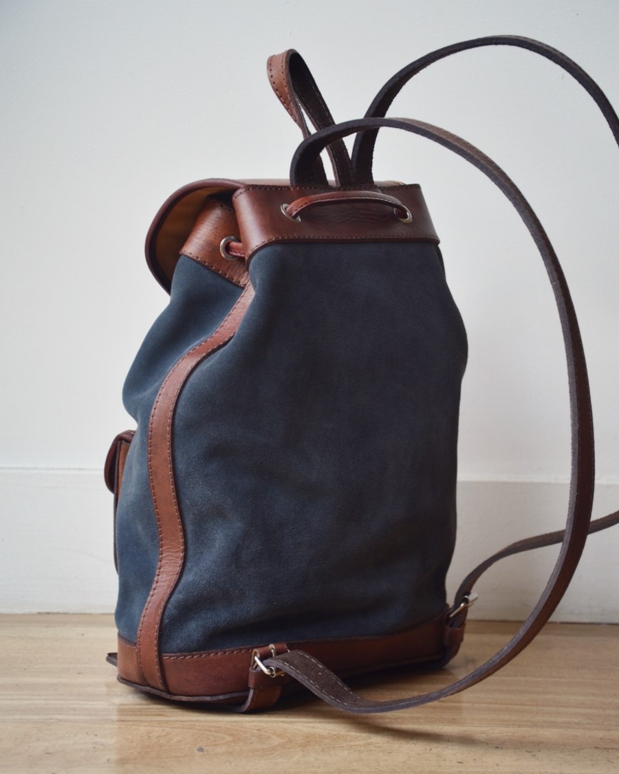 sac à dos gris en cuir