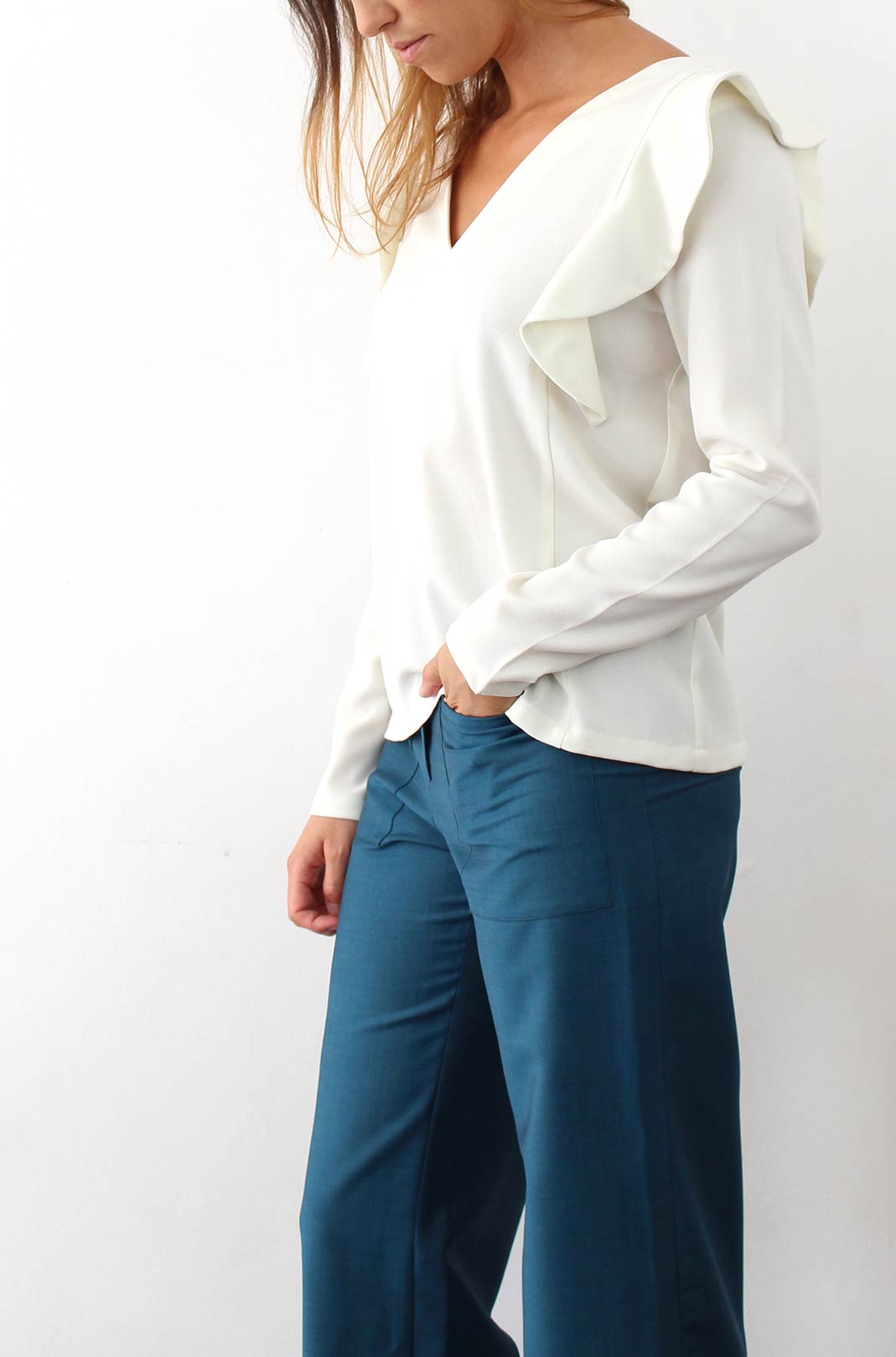 Top blanc manches longues à volants - Nadine 6