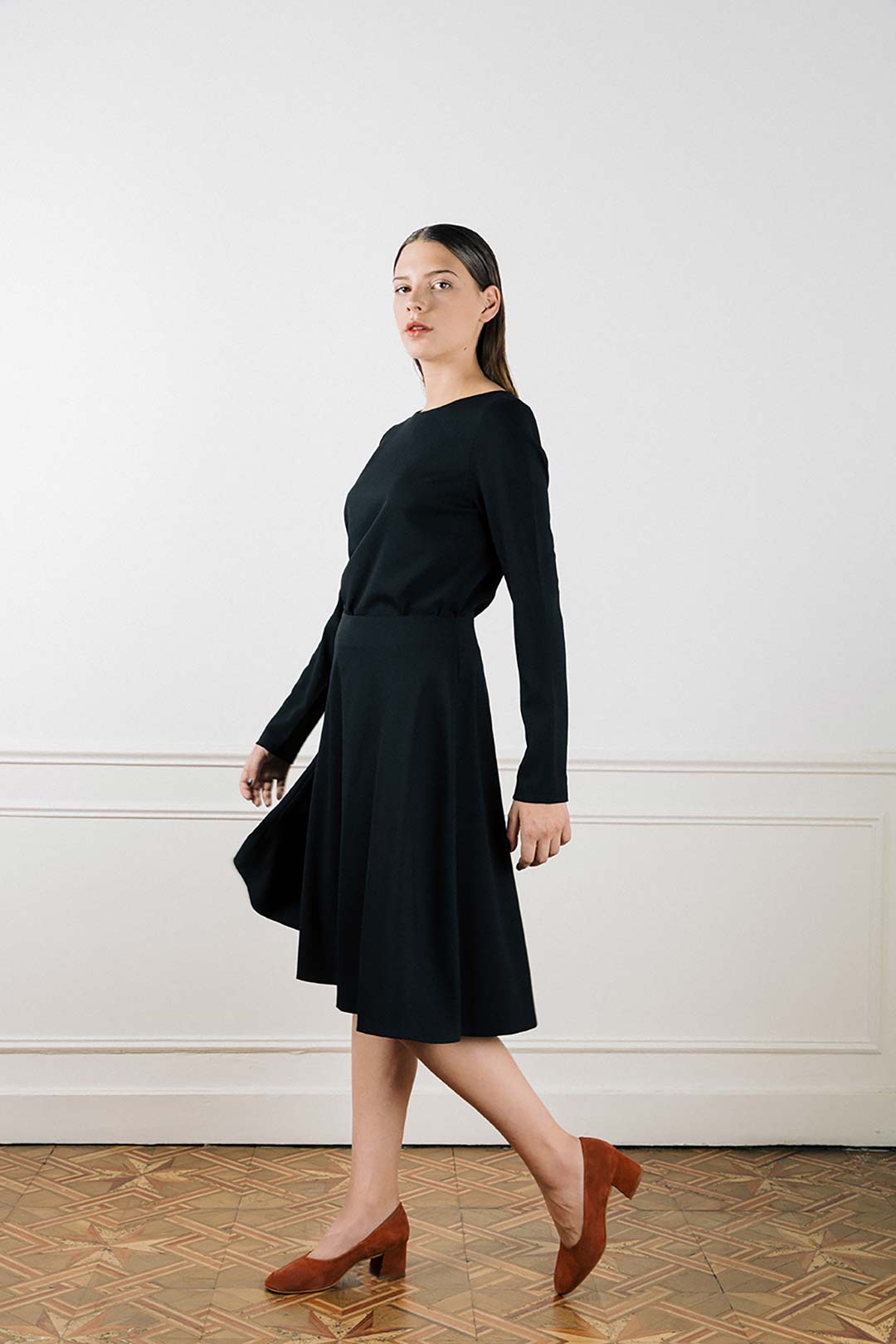 Jupe midi noire en crêpe de laine - Camille 3