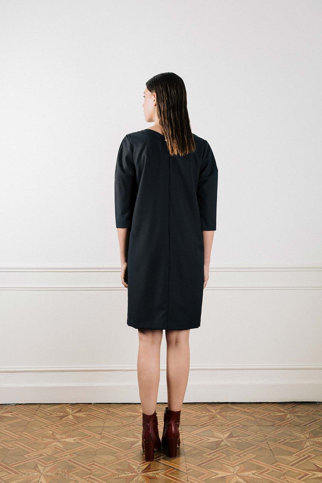 Robe droite noire manche 3/4 en laine froide - Chrystelle 3