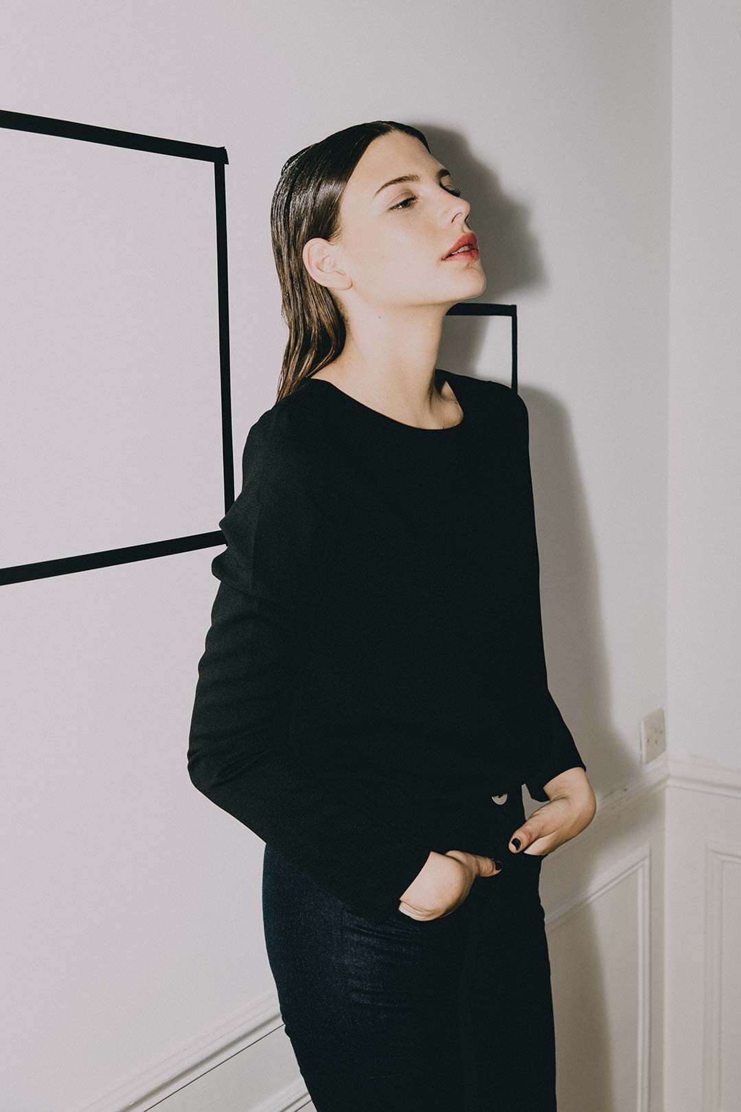 Top noir manche longue en crêpe - Cara 4