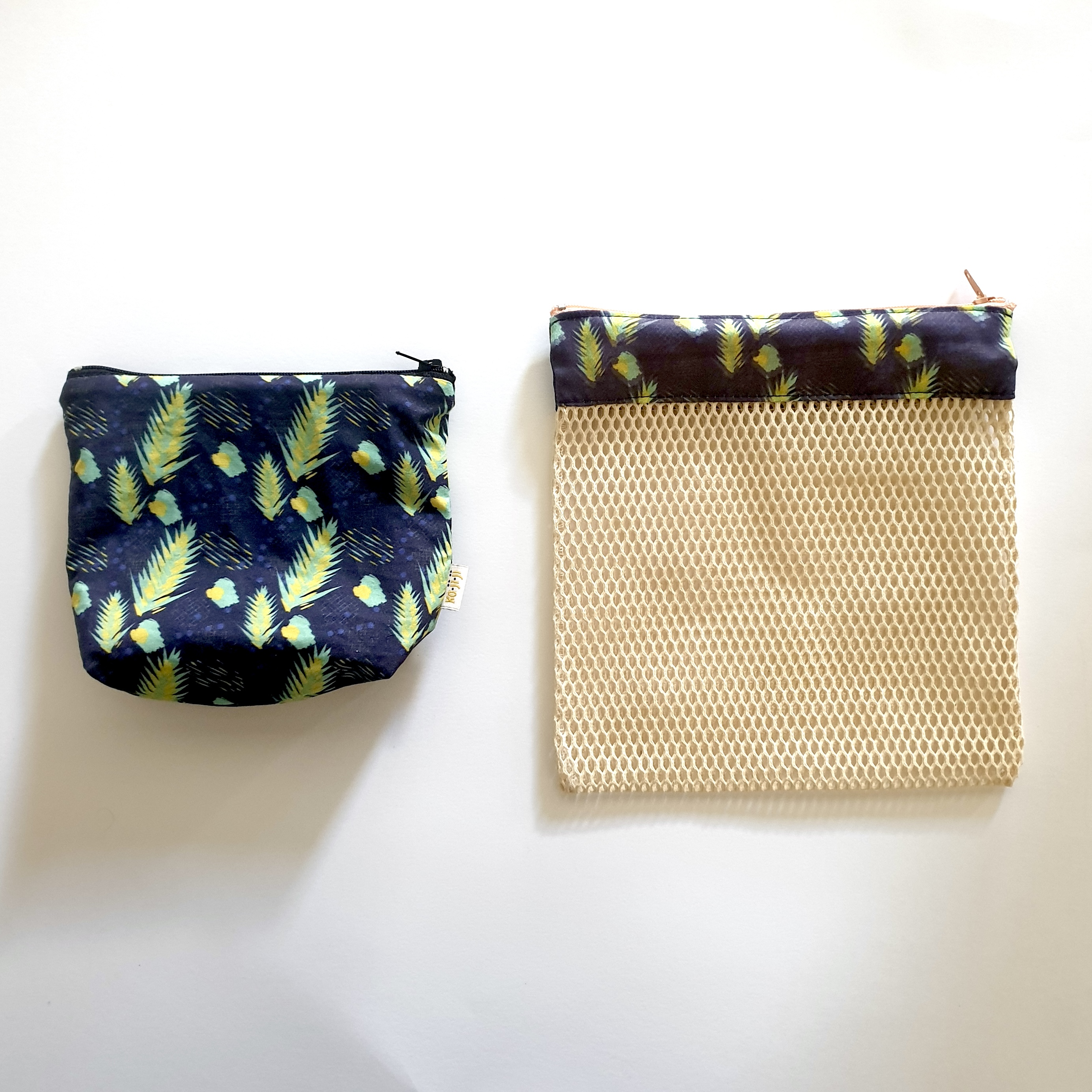 2 trousses : trousse de transport + filet de lavage 7