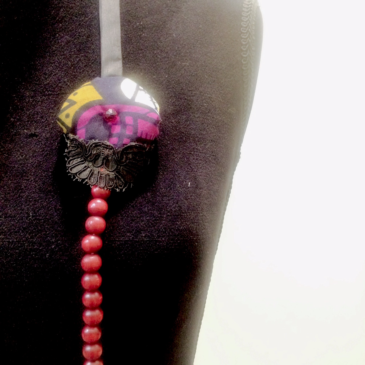 Sautoir "L'Anneau..."  2