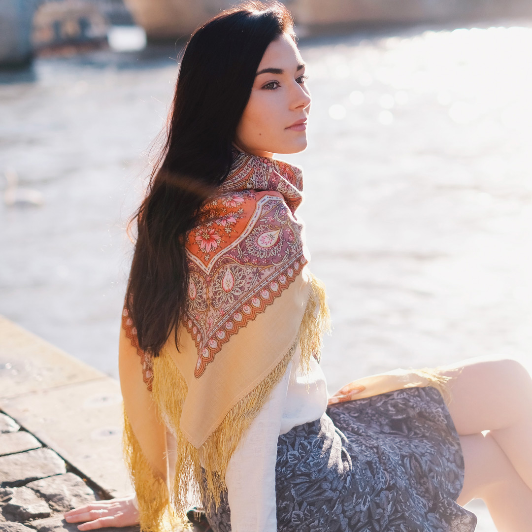 Foulard russe imprimé style bohème chic, en 100% laine - dessin "Ginger" 2