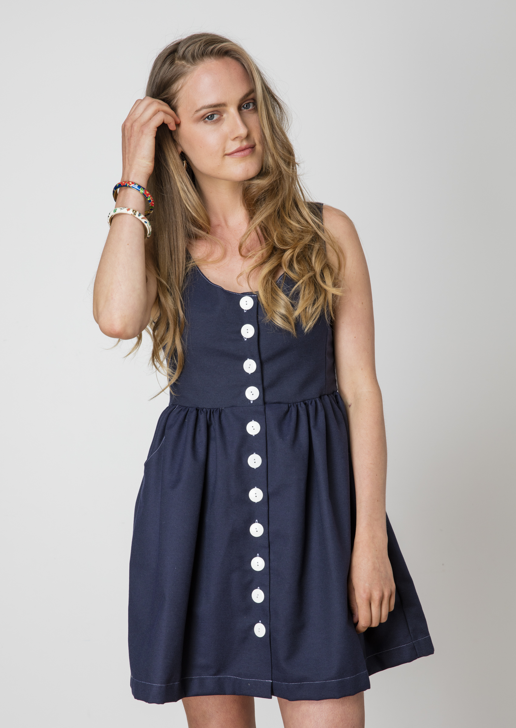 robe-ecclo-bleu-Made-in-France-et-coton-upcyclé-recyclé-dreamact-zoom-avant