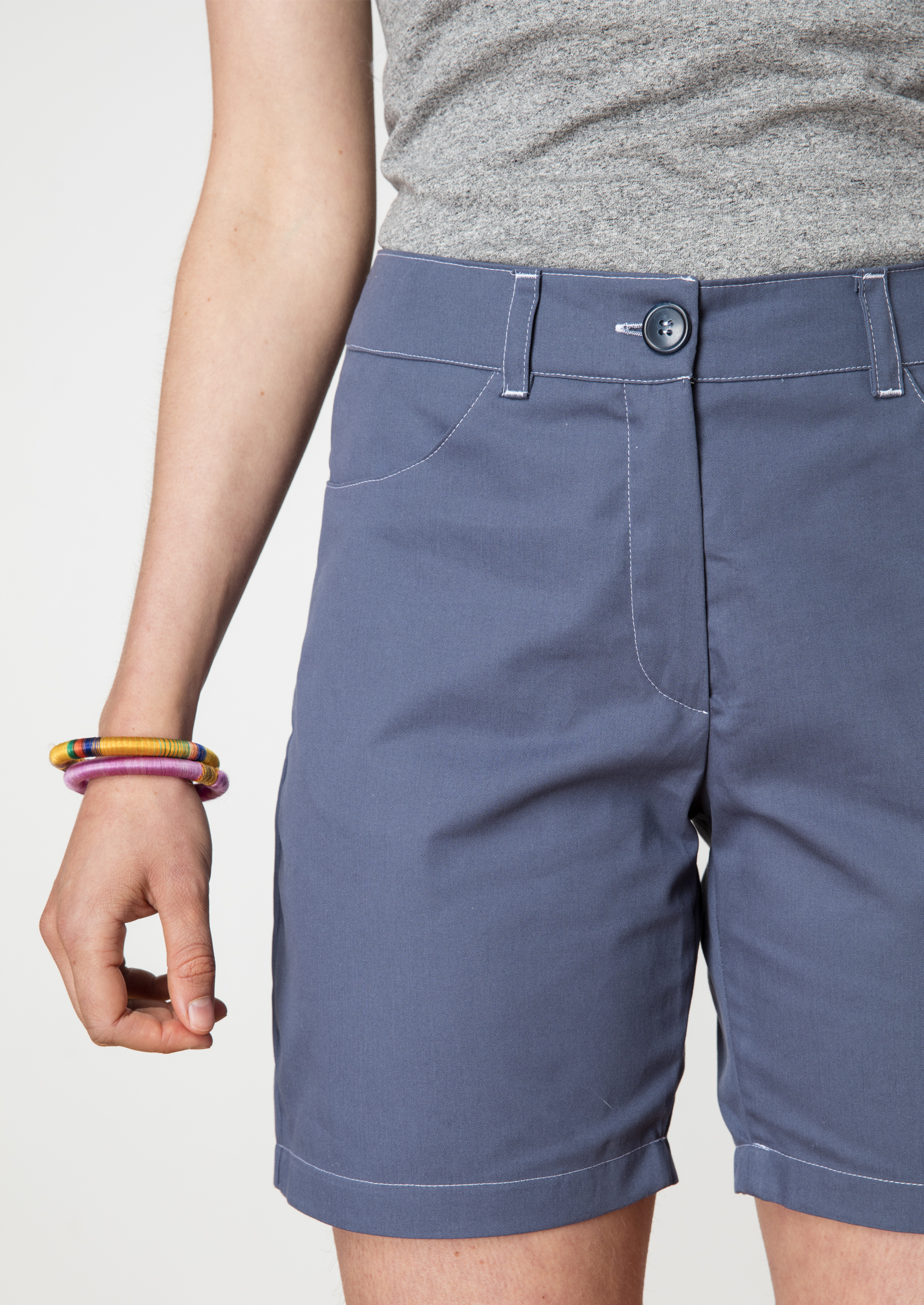 short-ecclo-bleu-femme-Made-in-France-et-coton-upcyclé-recyclé-dreamact-zoom-avant