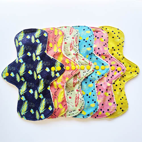 couleurs de serviette hygiénique lavable bio