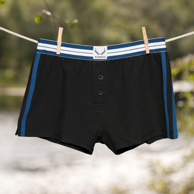 Boxer noir, coutures bleues en coton bio éco-conçu  2
