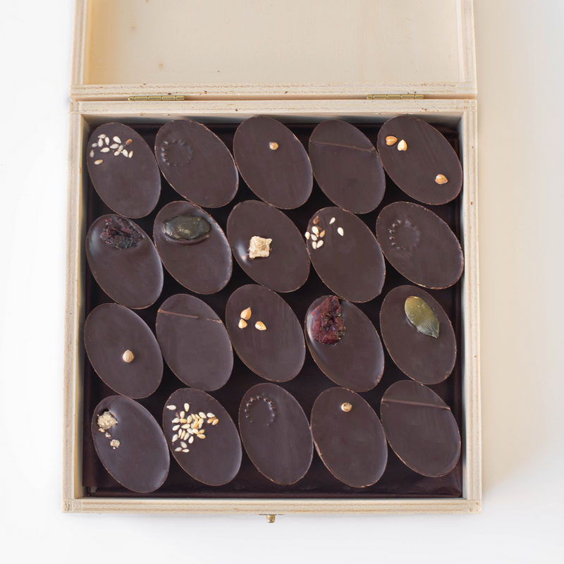 Ma boîte en bois de 40 chocolats bio 4