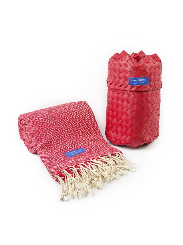 Le Très Grand Krama Chaud Rouge Cerise (format Plaid) 2