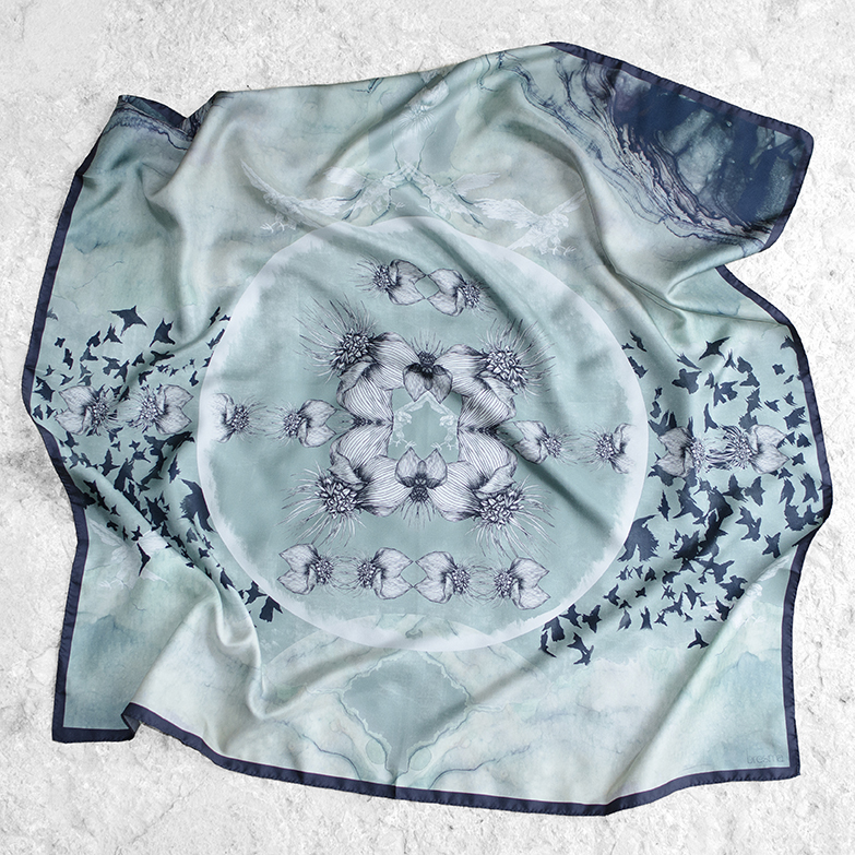 Foulard en soie Perpetual Flight 5
