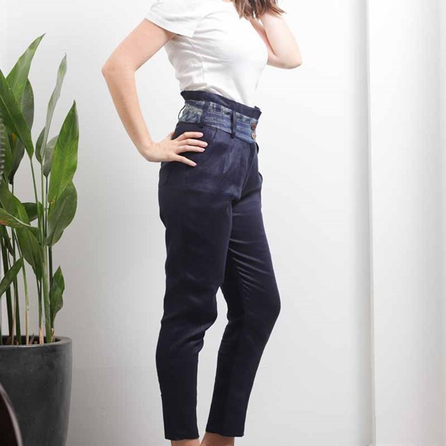 Pantalon carotte Hmong Lin - bleu 2