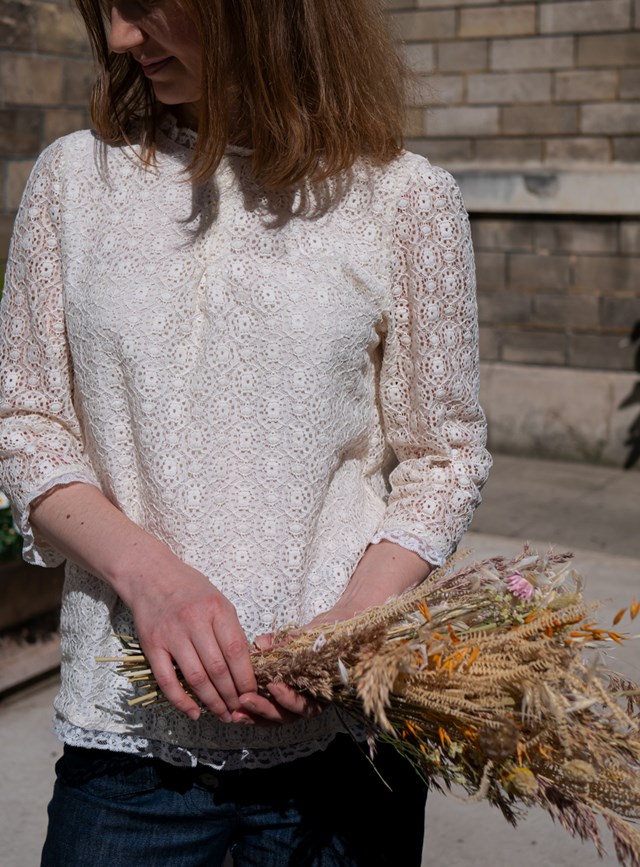 svetlana-k-blouse-dentelle-blanche-fabriqué-en-france