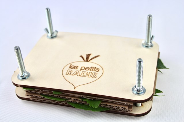 Presse pour Herbier monté