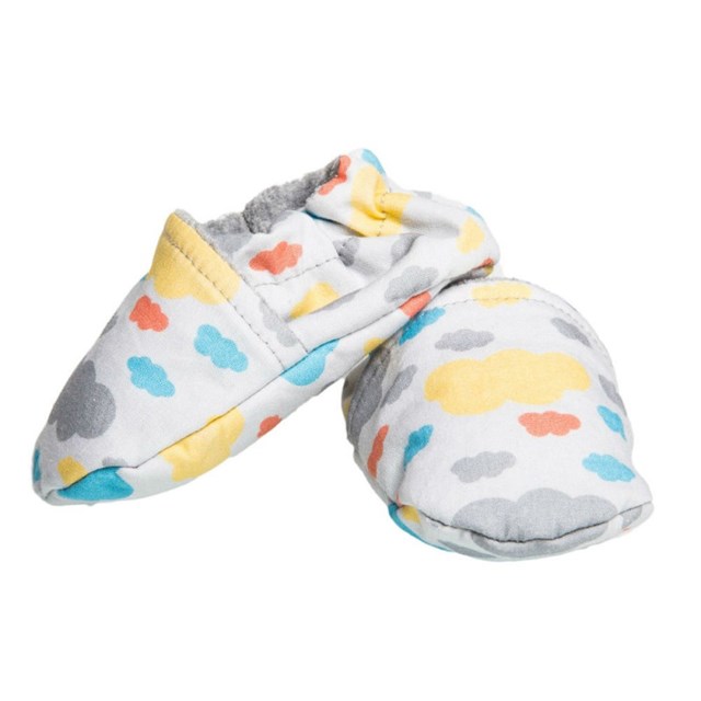 chaussons-souples-nuages-multicolores