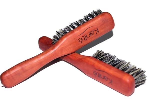 Brosse à Barbe à manche Vegan & 100% naturelle 2