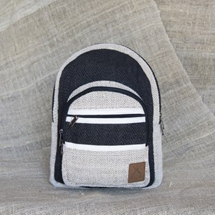 Ayerù ébène- Sac à dos en chanvre 