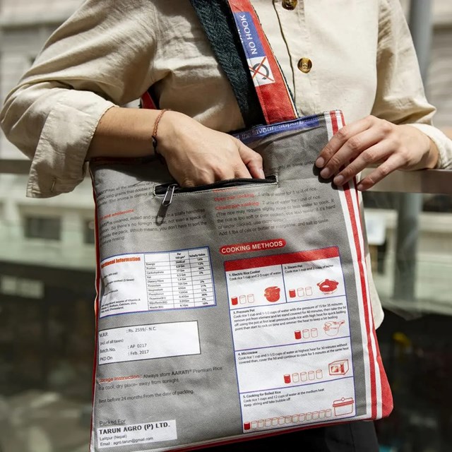 tote bag en chanvre et upcycling réversible