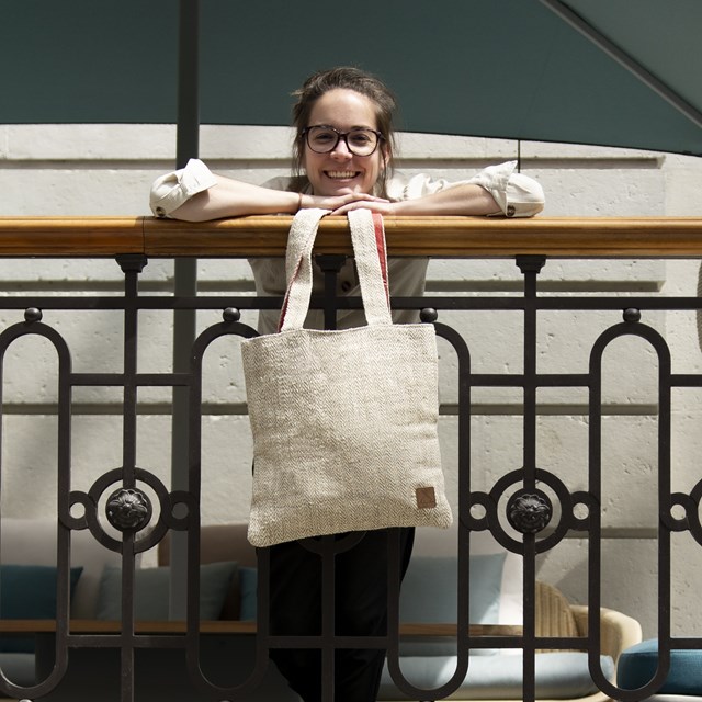 tote bag en chanvre et upcycling réversible
