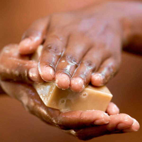 Le Savon précieux aux 11 huiles végétales de Madagascar - 100g 4