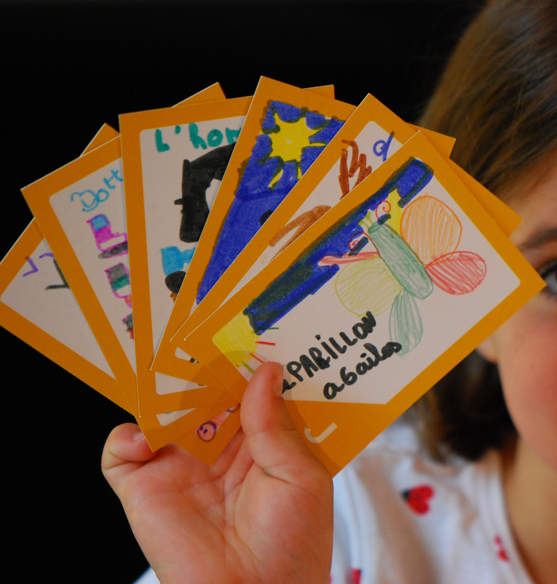 Loco le jeu de parcours créatif à personnaliser en dessinant ses propres cartes joker