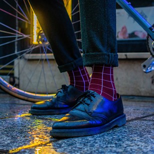 Chaussettes bordeaux à carreaux