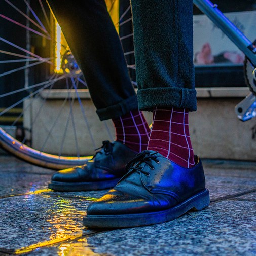 Chaussettes bordeaux à carreaux