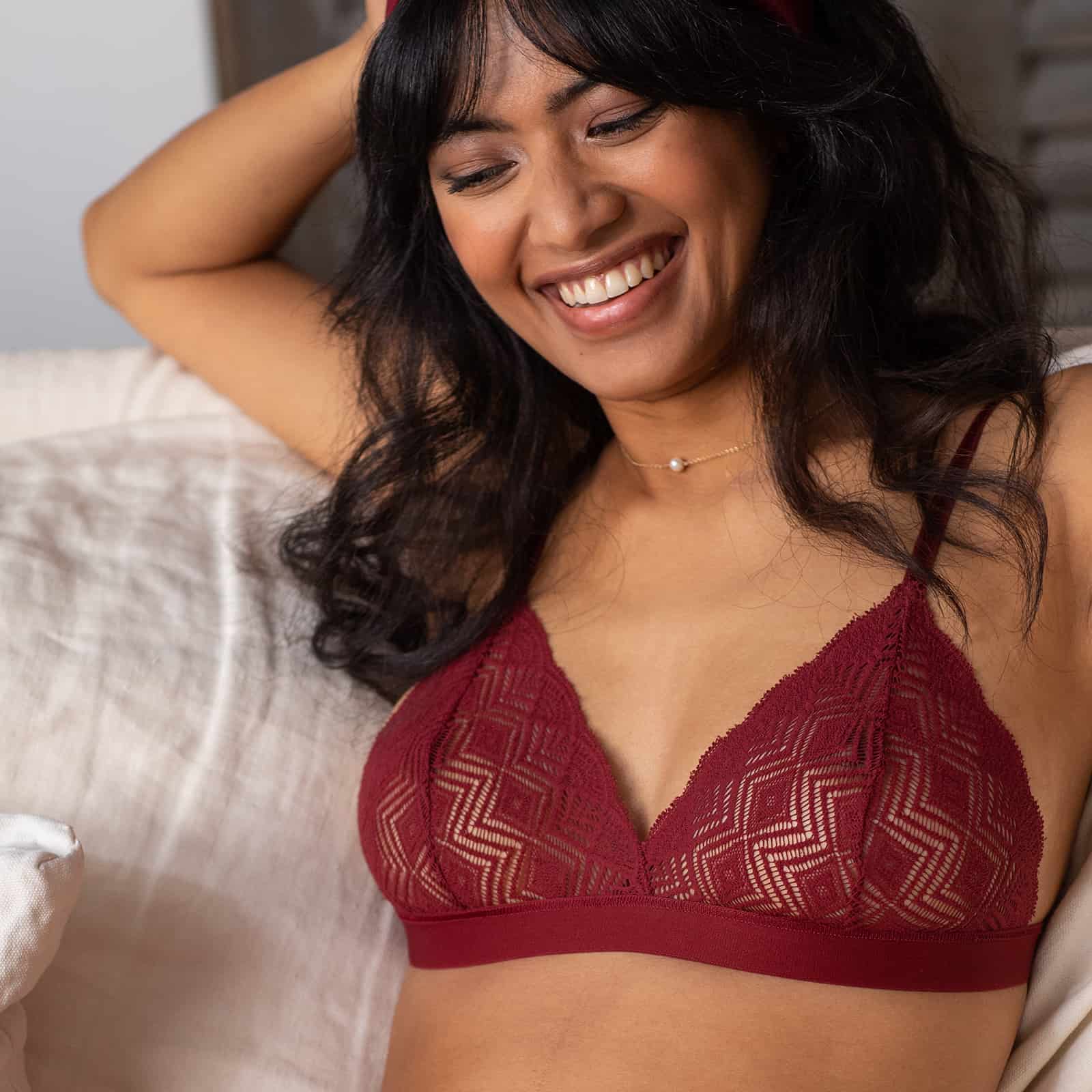 Soutien-gorge en dentelle recyclée Dawa grenat 7