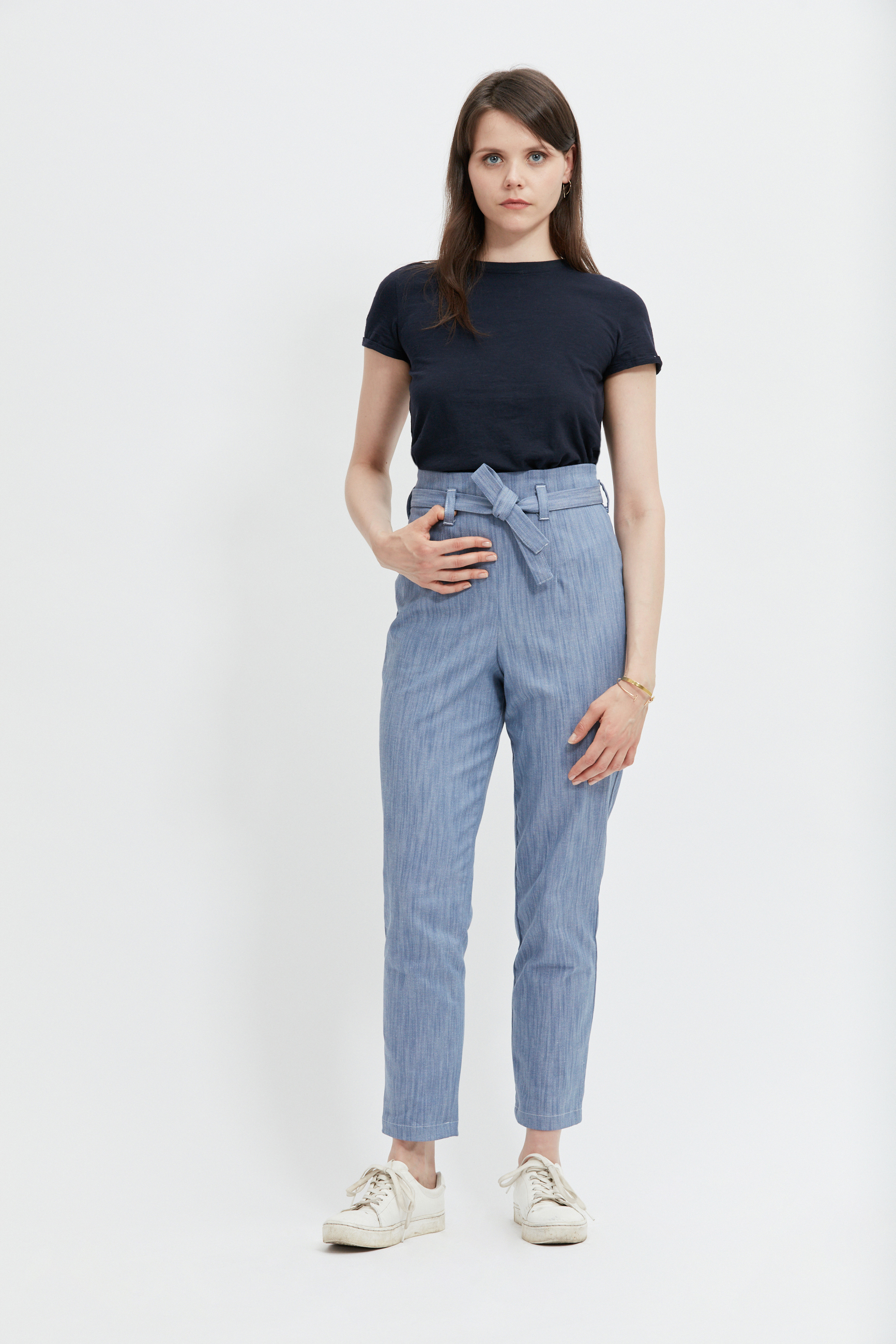 pantalon-taille-haute-bleu-ecclo-femme-Made-in-France-et-coton-upcyclé-recyclé-dreamact-face