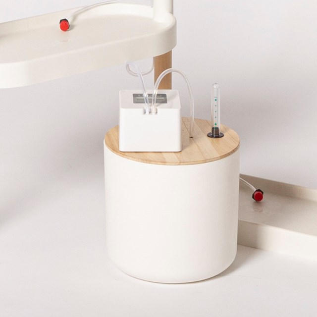 Étagère pour plantes à arrosage automatique 17