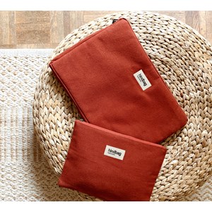 Housse d'ordinateur AVA, rouge terracotta, coton bio