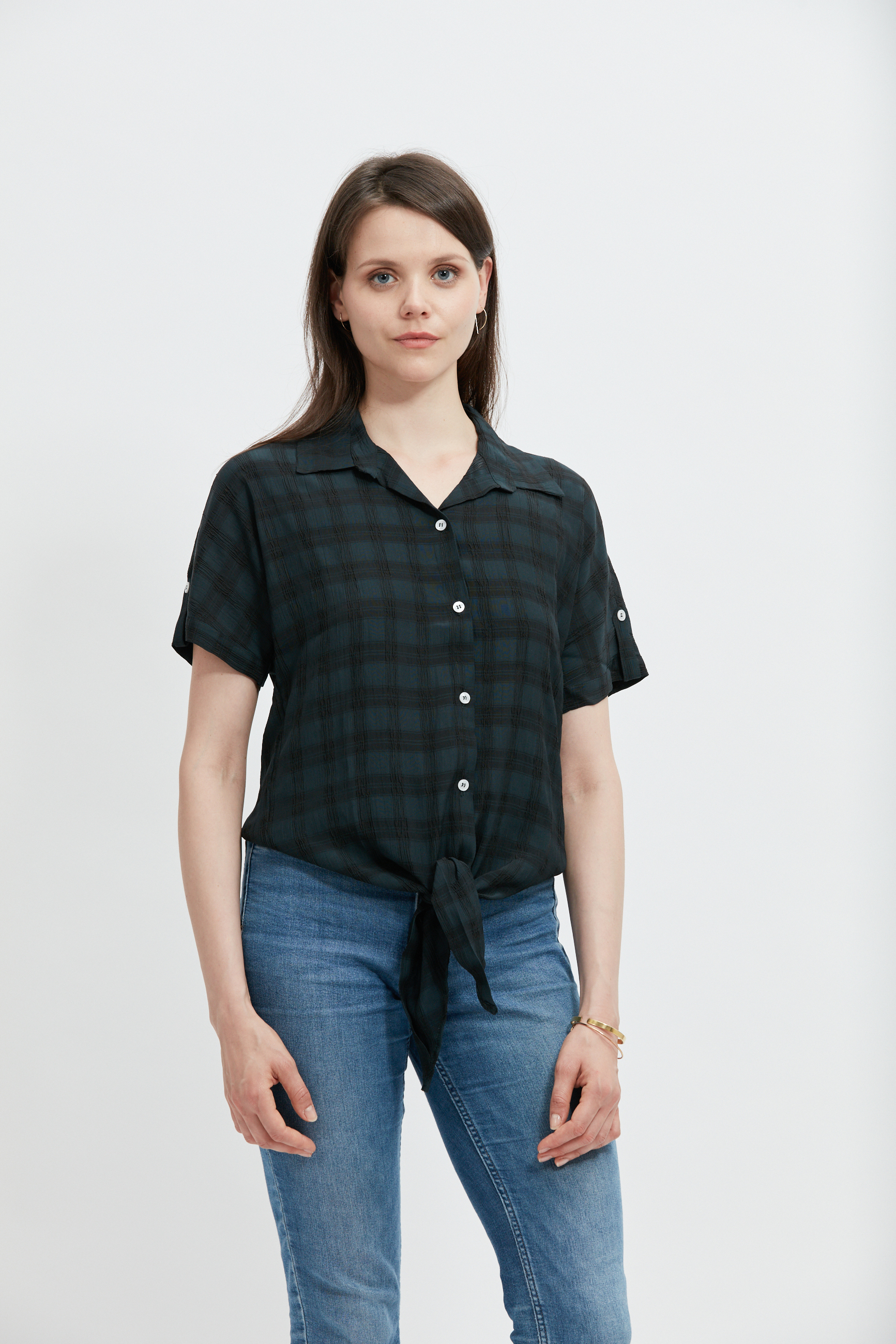 chemise-femme-ecclo-vert-canard-Made-in-France-et-upcyclé-recyclé-dreamact-face-1