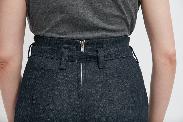 pantalon-taille-haute-noir-ecclo-femme-Made-in-France-et-coton-upcyclé-recyclé-dreamact-zoom-arriere