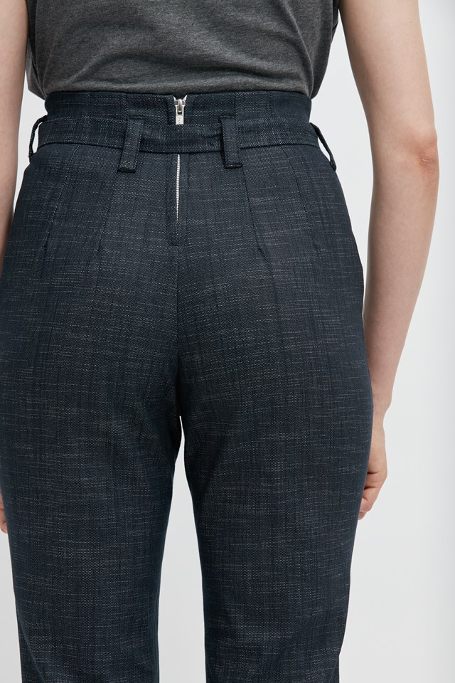 pantalon-taille-haute-noir-ecclo-femme-Made-in-France-et-coton-upcyclé-recyclé-dreamact-arriere