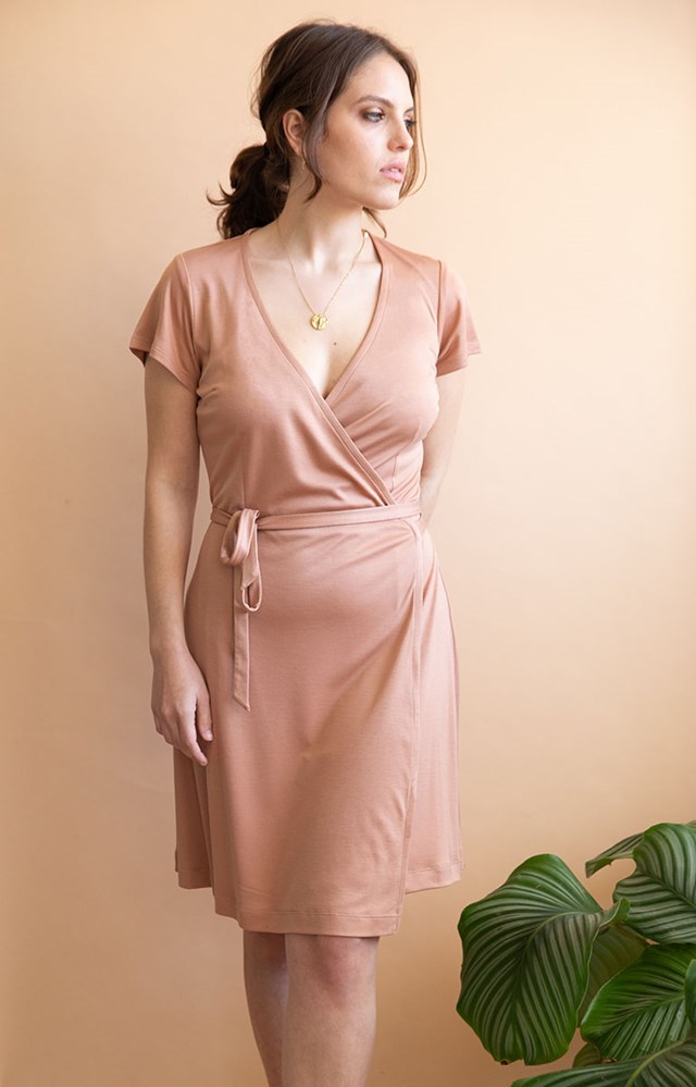 Robe Acacia en Tencel - Camel 5