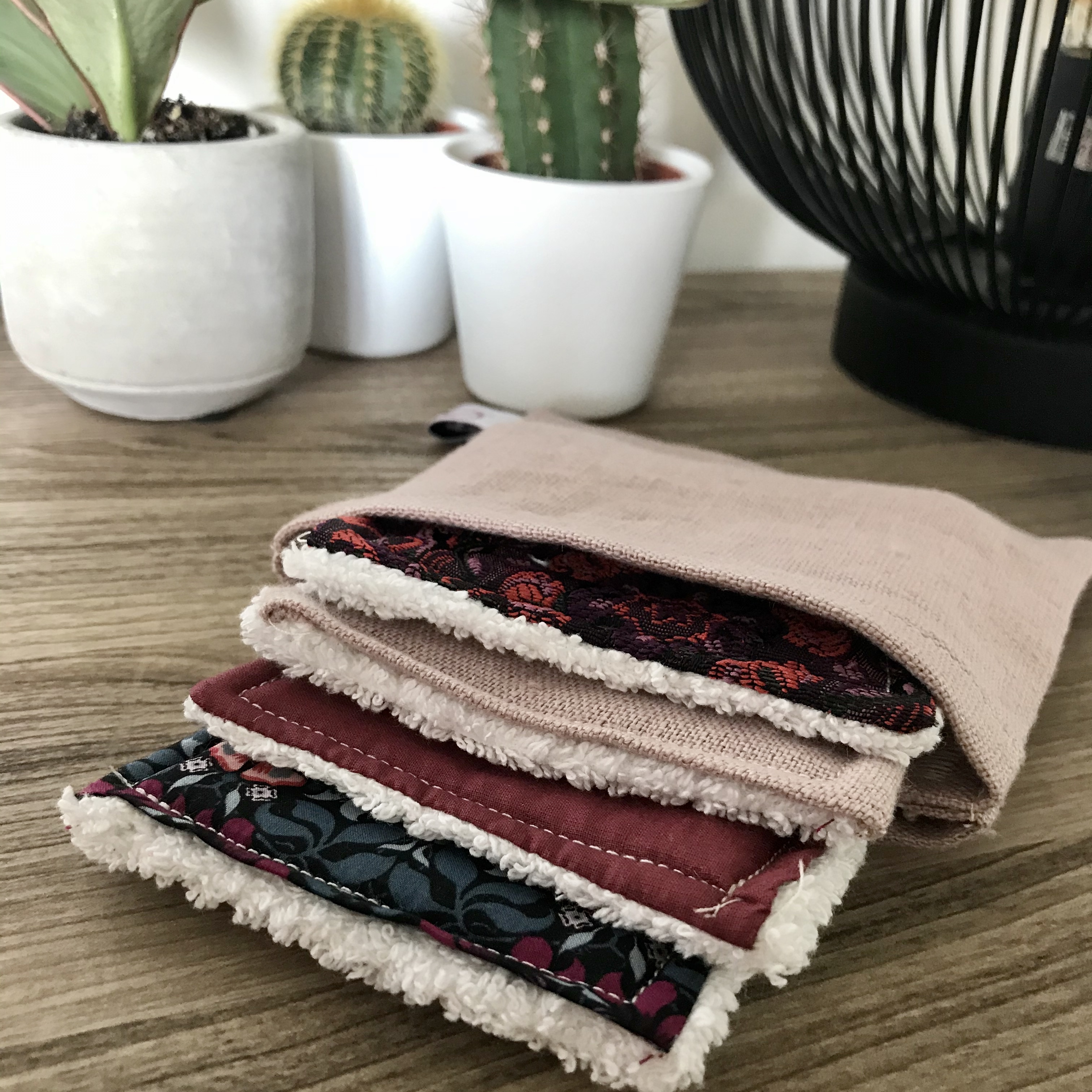 Lot de 4 coton lavable en tons de rose & leur pochette de rangement  9