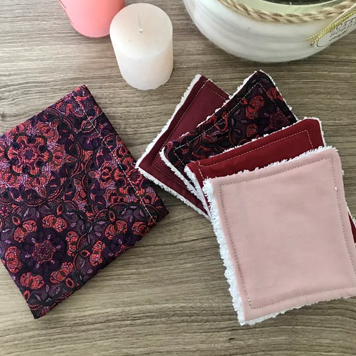 Lot coton lavable & leur pochette en tons de bordeaux & mauve 