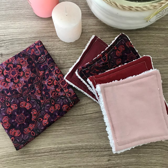 Lot coton lavable & leur pochette en tons de bordeaux & mauve  2