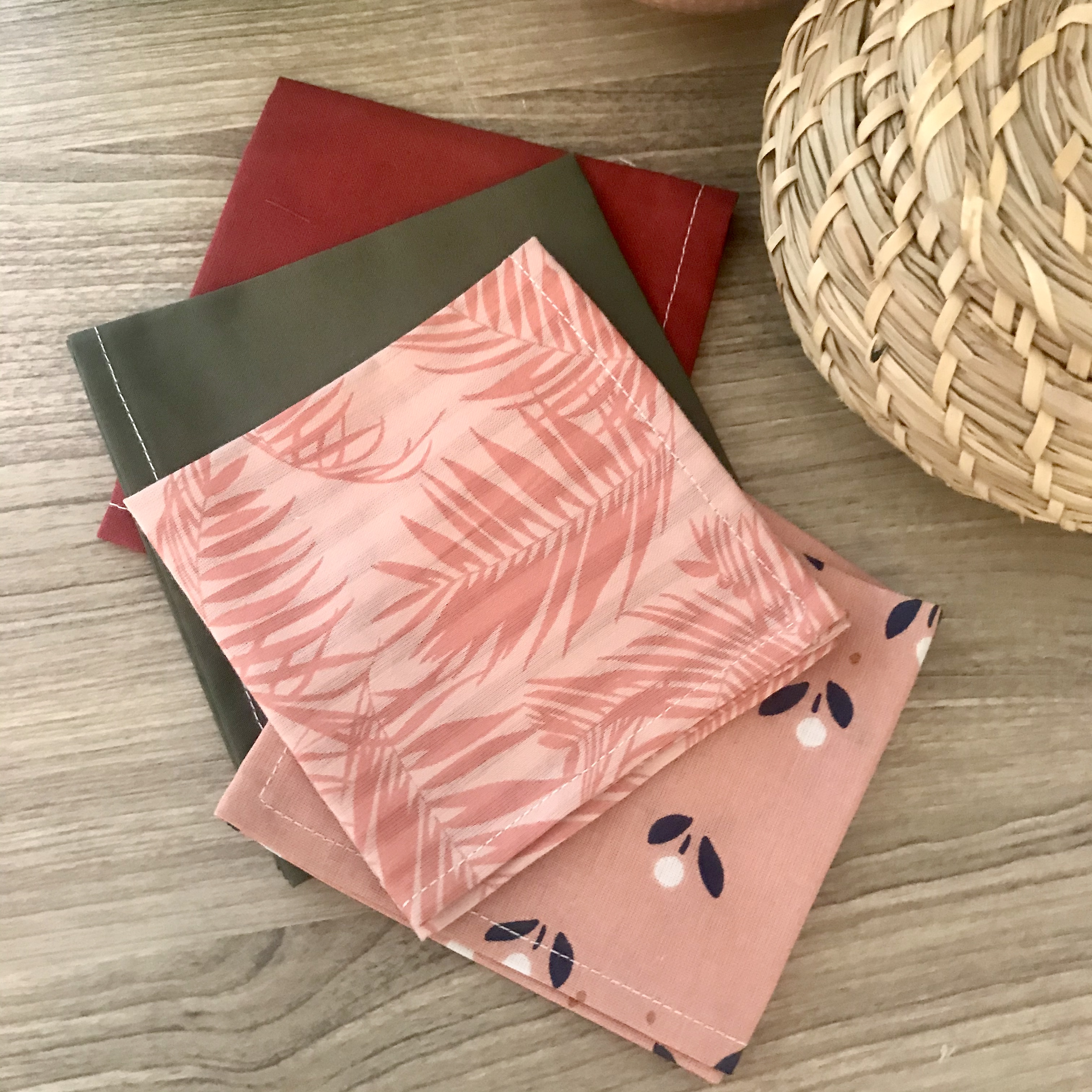 Lot de 4 mouchoirs  2