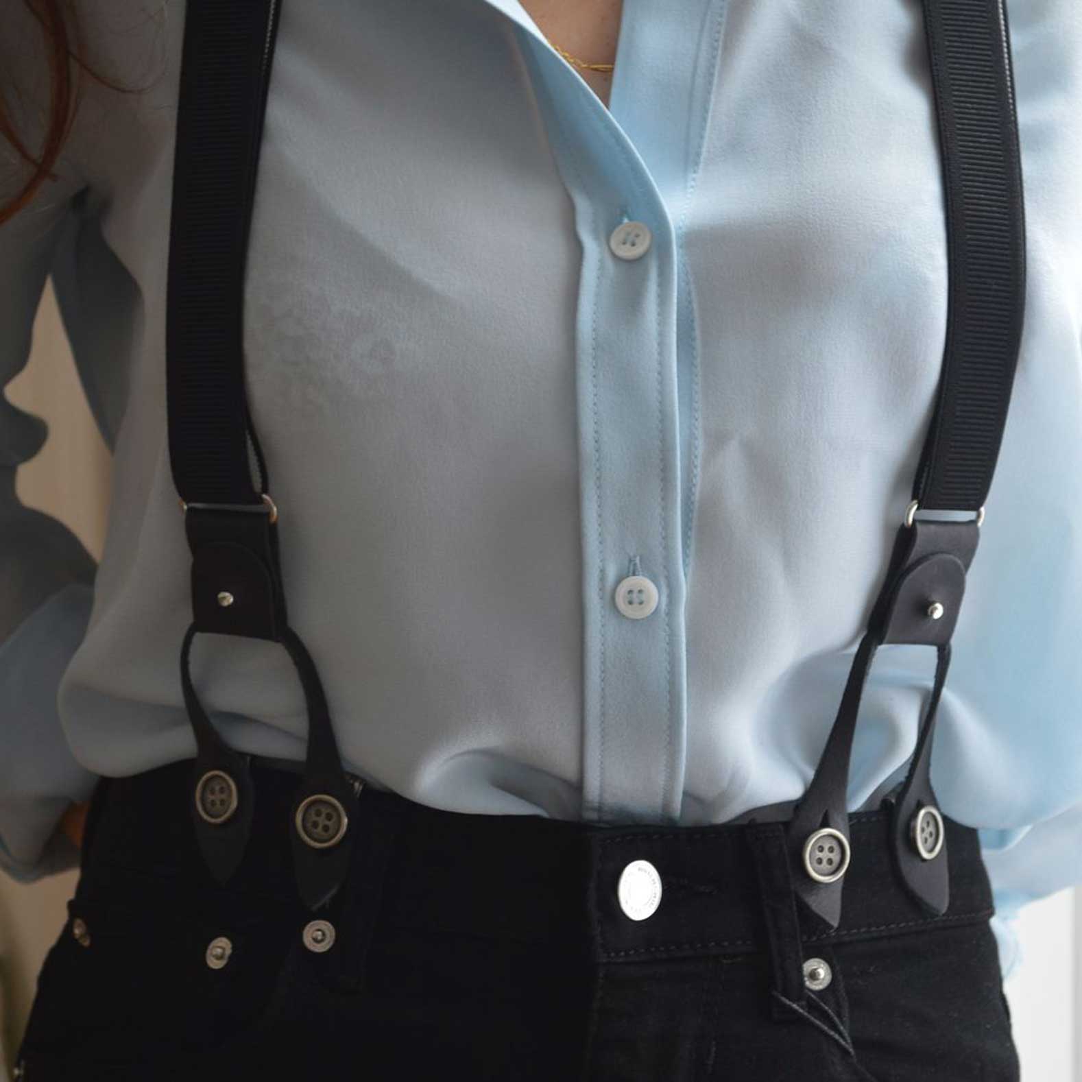 Bretelles-hommes-et-femmes--fantaisie-noir-made-in-france-finition-cuir-hydribe-pinces-et-boutons