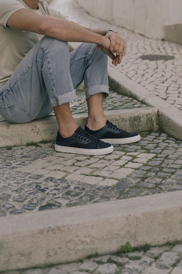 sneakers-bleu-marine-homme-recyclés-angarde