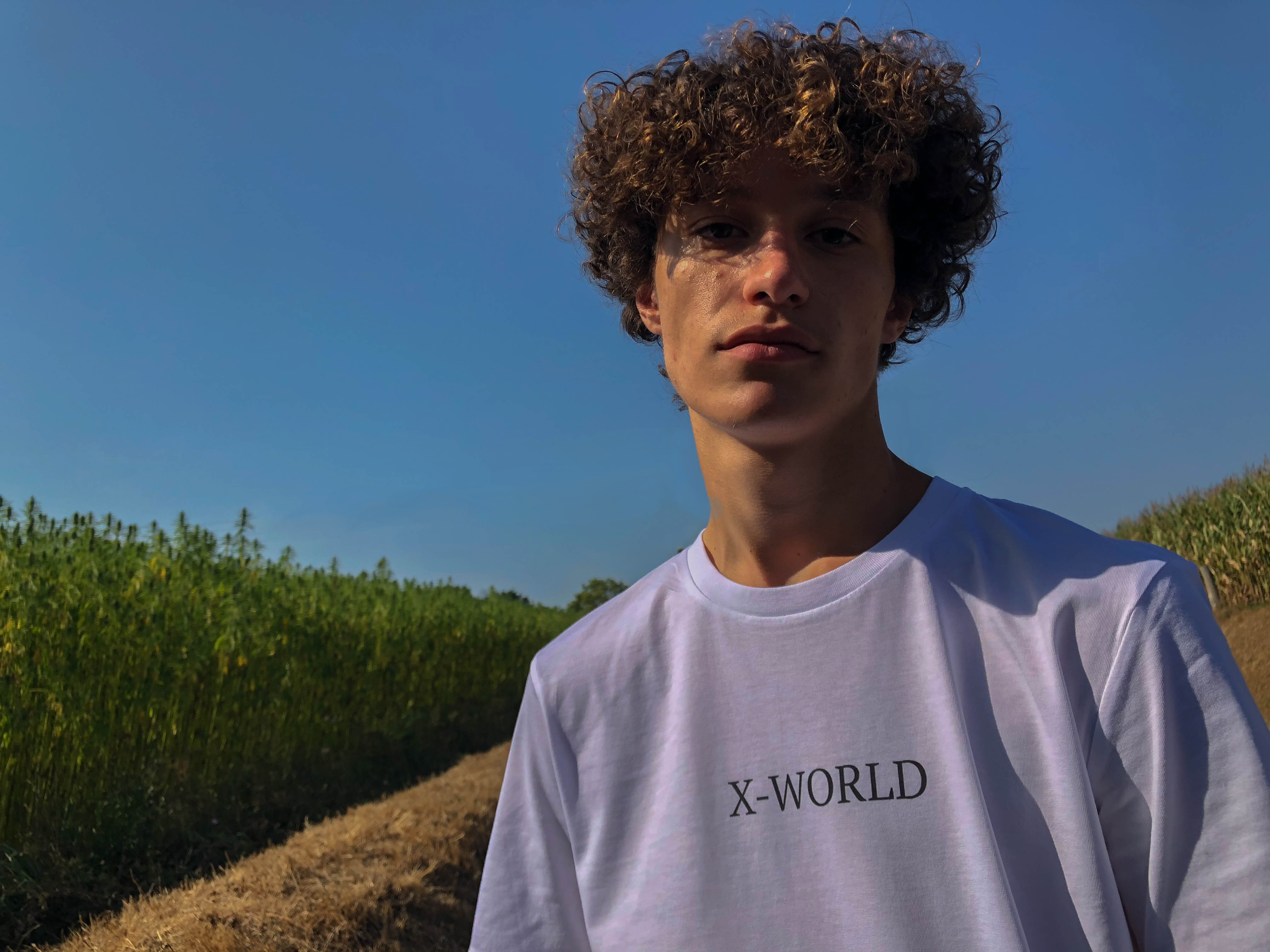 T-shirt - "Woman look at you" - Blanc 5