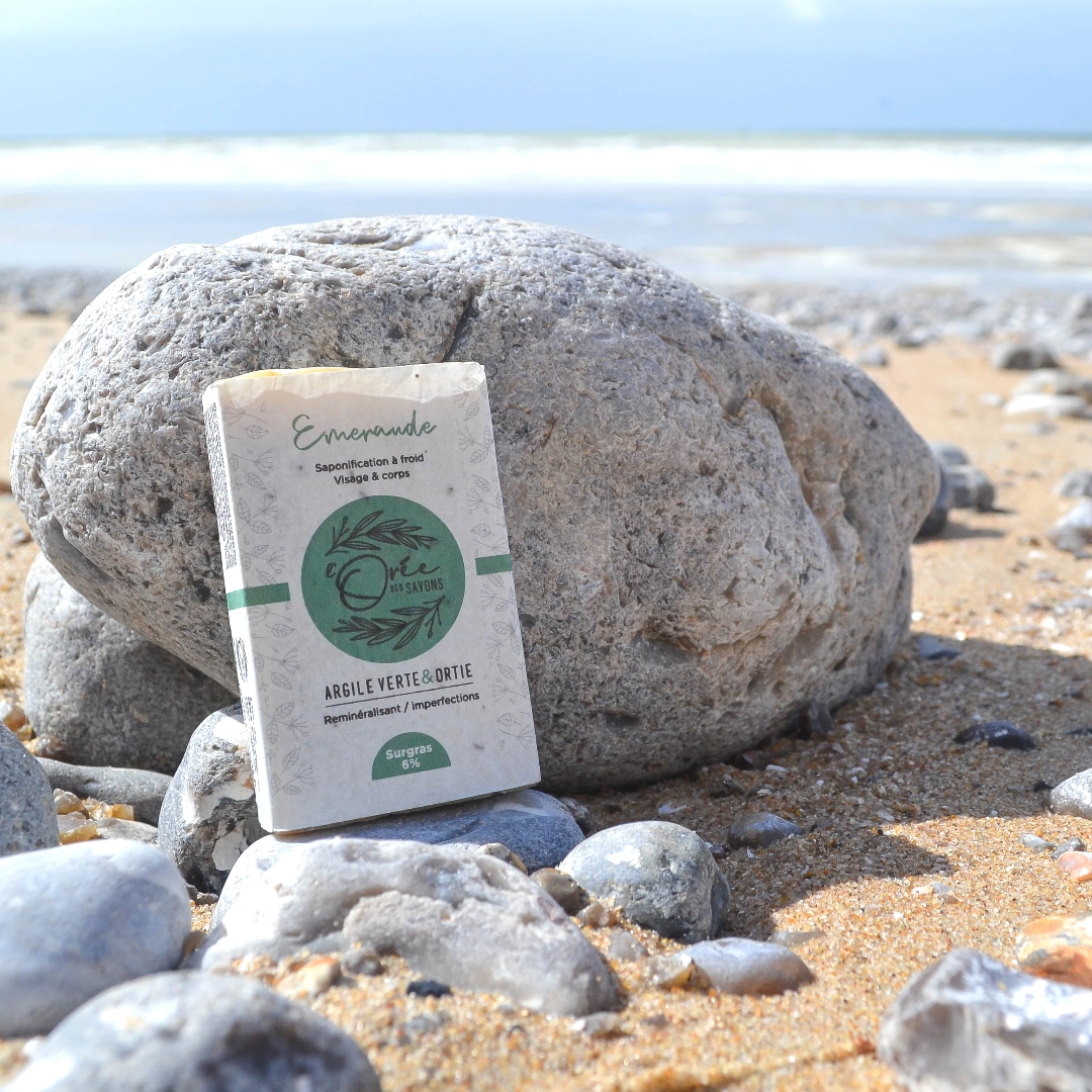 Savon solide Emeraude - Argile Verte & Ortie - 100g - toutes peaux / Imperfections 2