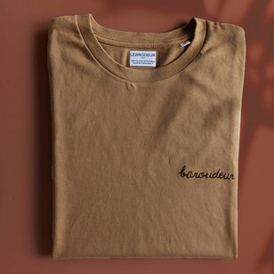 T-shirt bio camel à personnaliser - brodé main à Paris - doublon