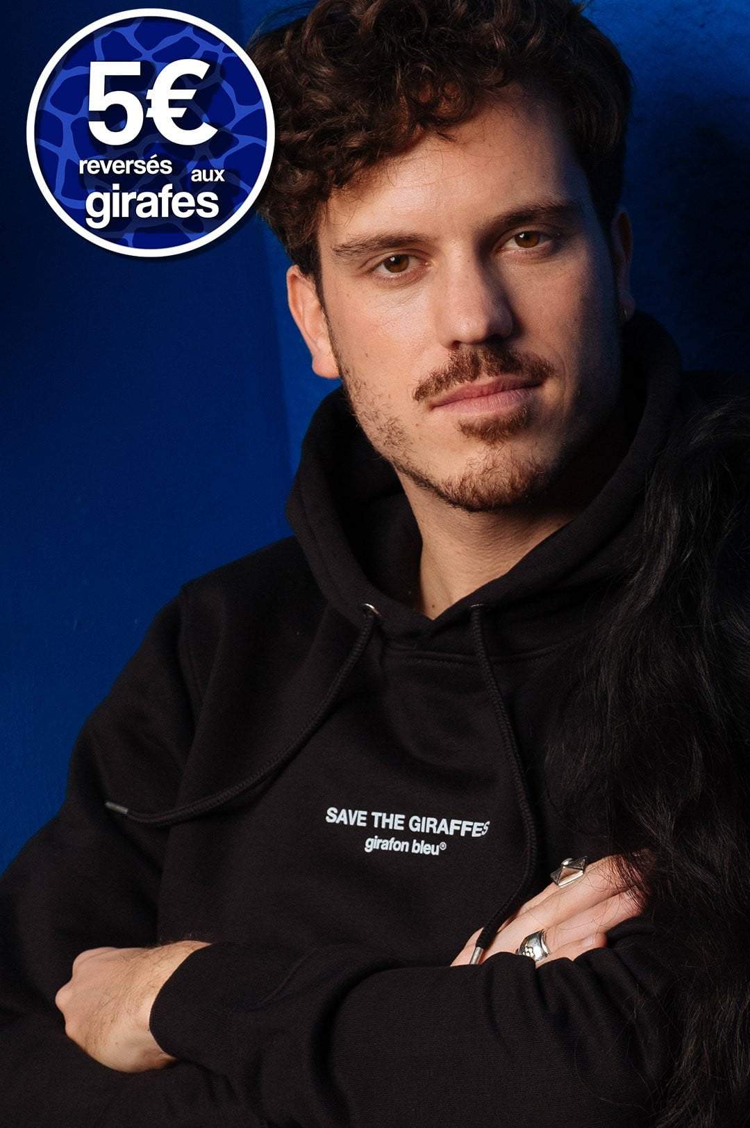 Hoodie noir "Save The Giraffes" - girafon bleu  2